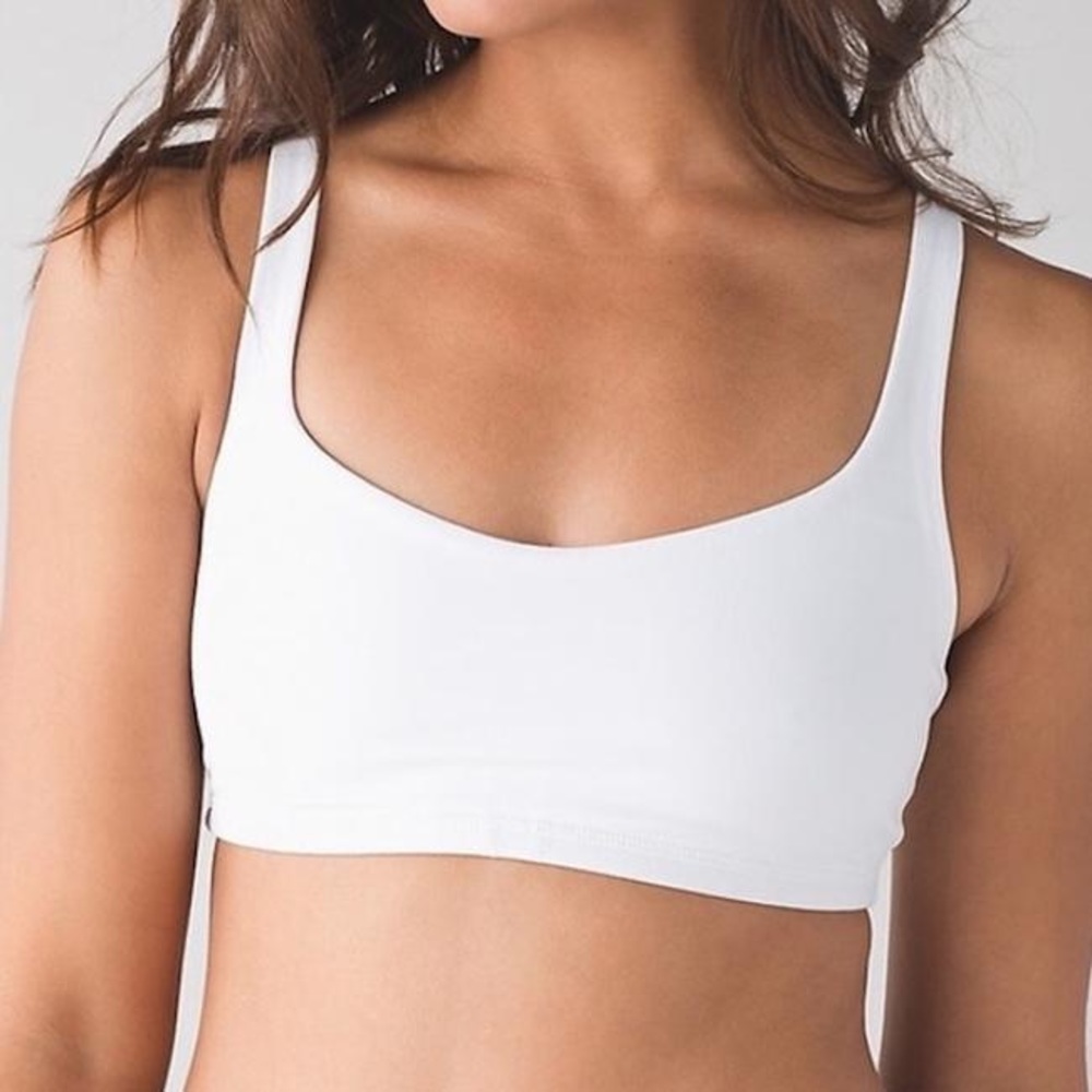 Lululemon free to be sports bra